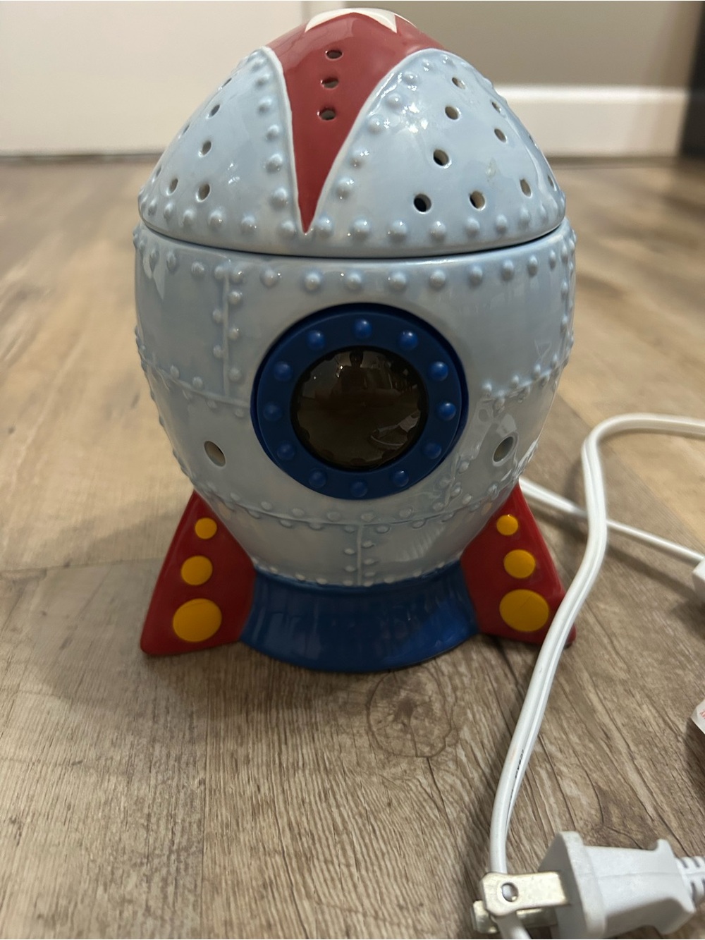 Scentsy Rocket Lamp in Light Blue, Red and Yellow
